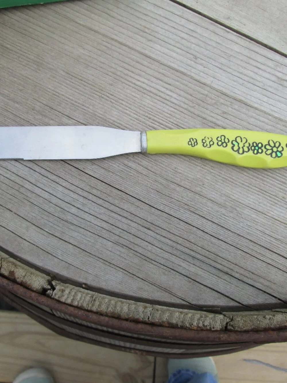 MCM mod floral handle spreading knife yellow floral plastic handle